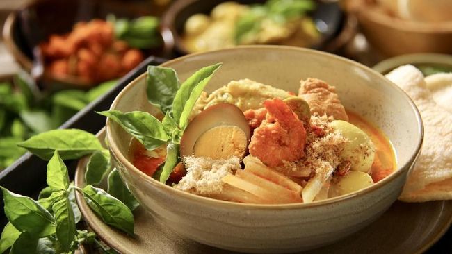 Lontong Cap Gomeh, Masakan Peranakan Tionghoa Indonesia