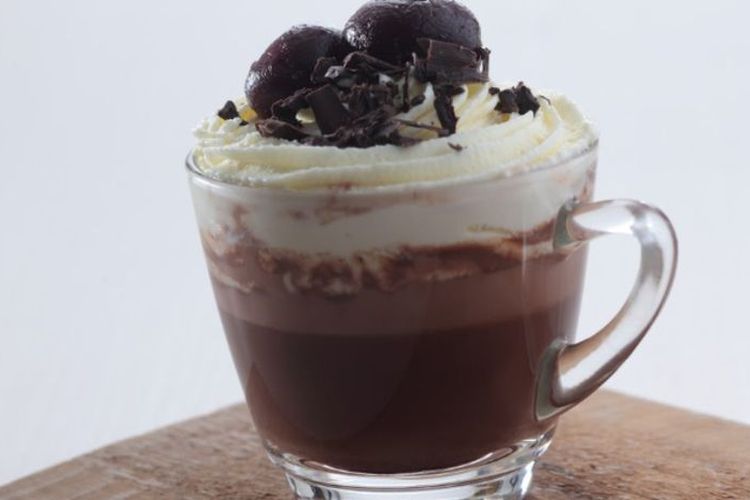 Resep Minuman Cokelat Panas Blackforest