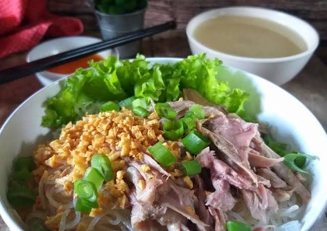 Kulineran Di Kota Ini Dan Rasakan Nikmatnya Bihun Bebek