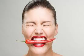 Risiko Kesehatan Memakan Makanan Pedas