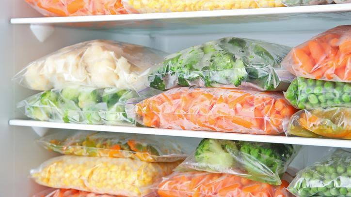 Hati-Hati Menyimpan Makanan Di Freezer, Ikuti Tips Berikut Ini