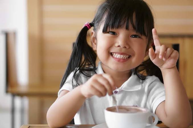 Mengapa Anak-Anak Sebaiknya Tidak Mengkonsumsi Kopi