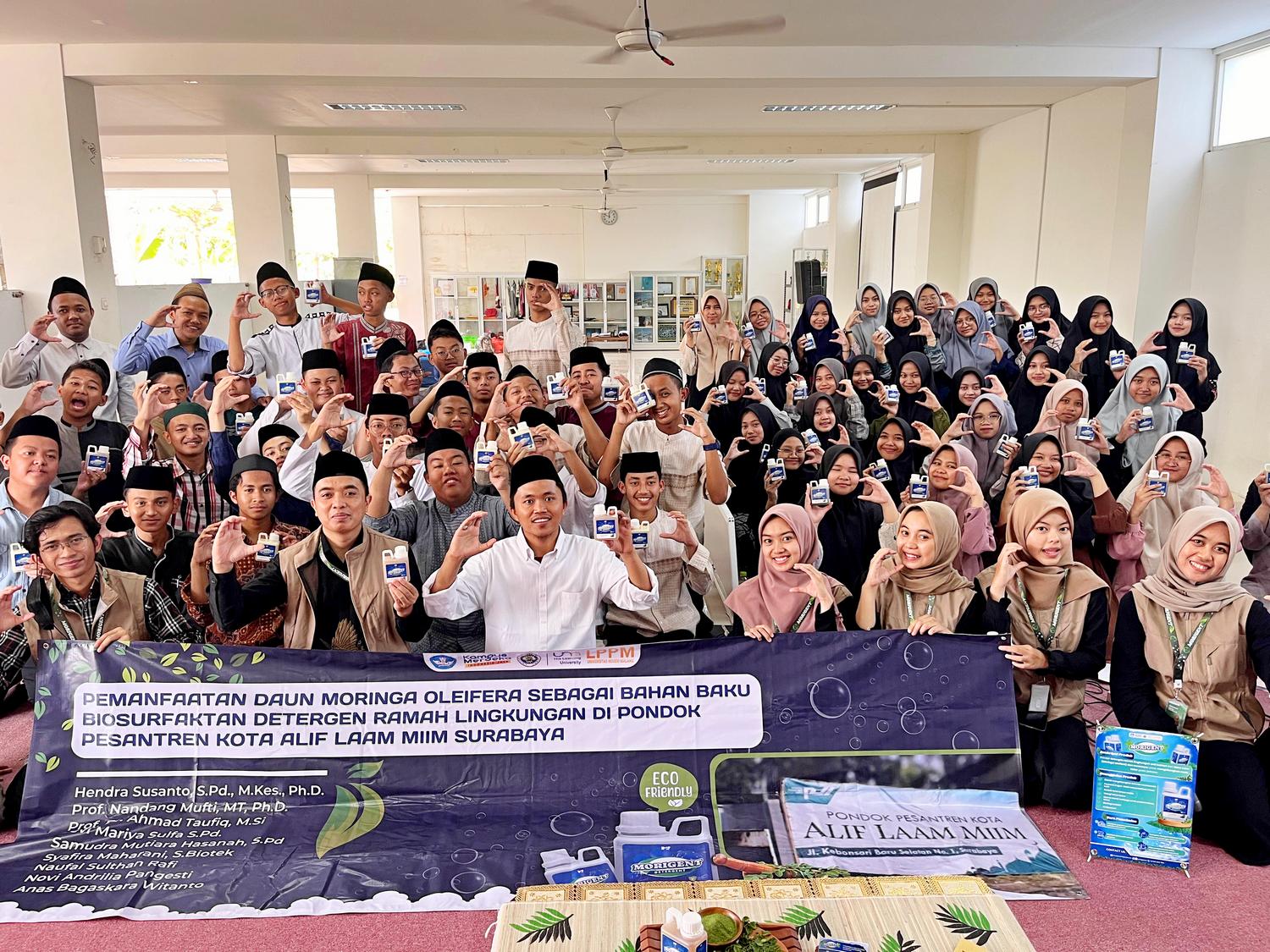 Brilian! Universitas Negeri Malang Kembangkan Deterjen Dari Daun Kelor