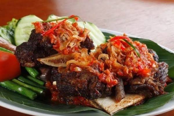 Jika Anda Pecinta Daging, Indonesia Dapat Menjadi Surga Kuliner Anda