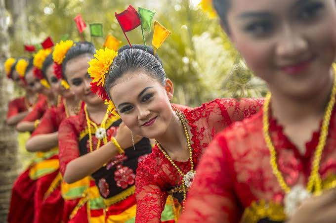 Tari Lahbako, Tarian Aktivitas Petani Di Kebun Tembakau