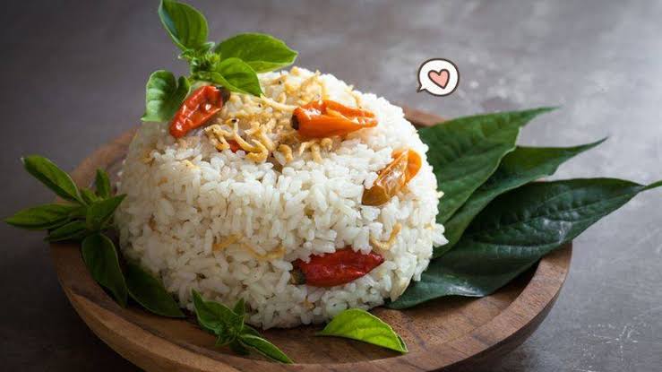 Kota Batik Ini Punya Banyak Makanan Yang Wajib Anda Coba