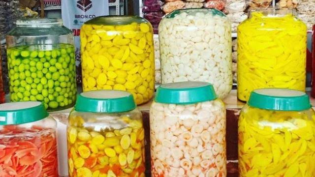 Anda Wajib Mencoba Cemilan-Cemilan Ini