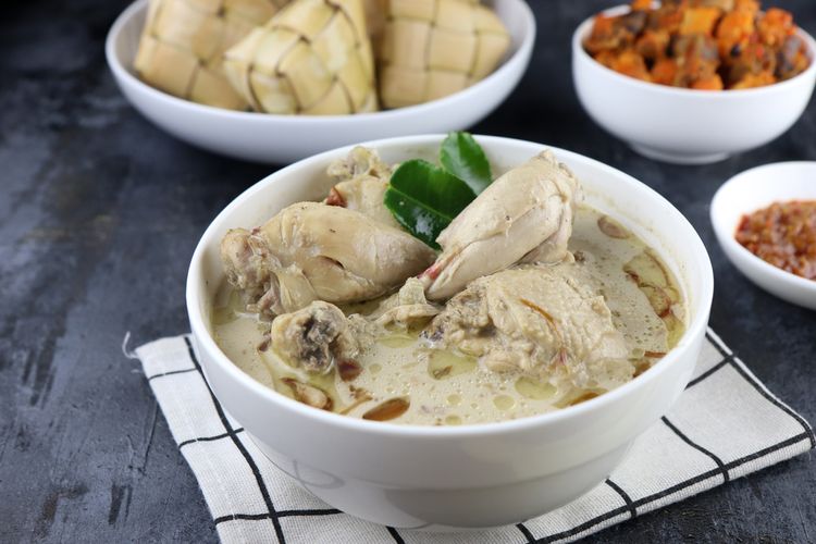 Awas Kekenyangan! Inilah Makanan-Makanan Lezat Yang Akan Anda Temukan Selama Idul Fitri