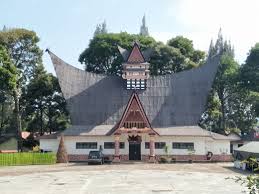 Rumah-Rumah Adat Unik Sumatera Utara