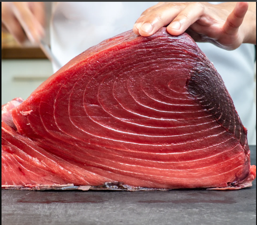 Tertarik Mencoba Seafood Ukuran Jumbo Ini?