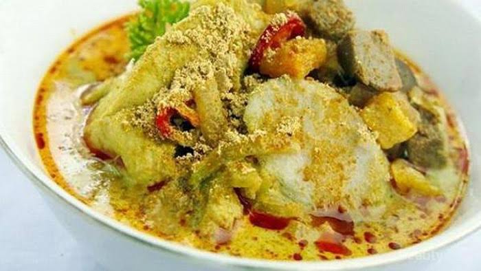 Lontong Cap Go Meh, Masakan Peranakan Tionghoa Indonesia