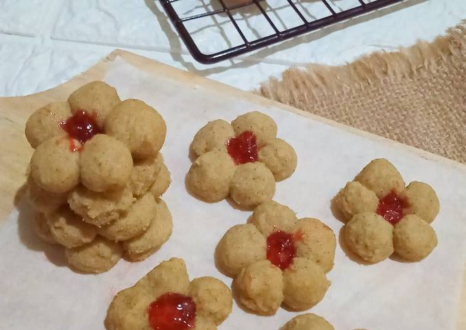 Resep Cookies Tepung Sorghum Bentuk Bunga