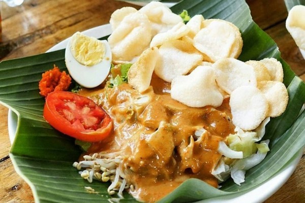 4 Makanan Yang (Hampir) Selalu Anda Temukan Di Indonesia