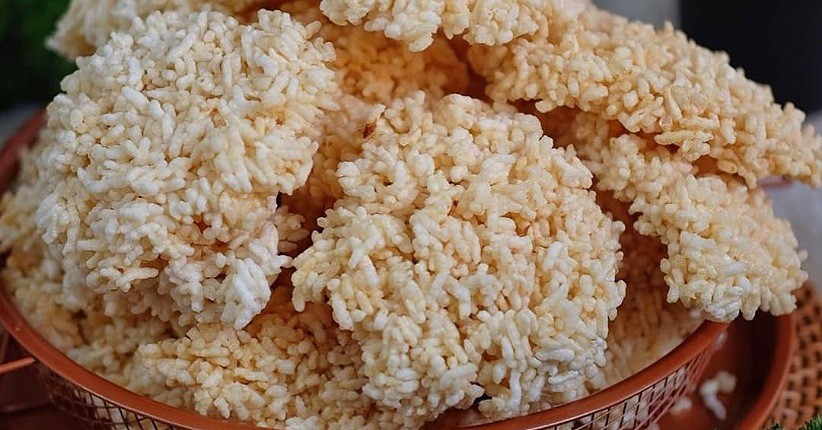 Salah Satu Varian Kerupuk Dari Nasi Yang Patut Anda Coba