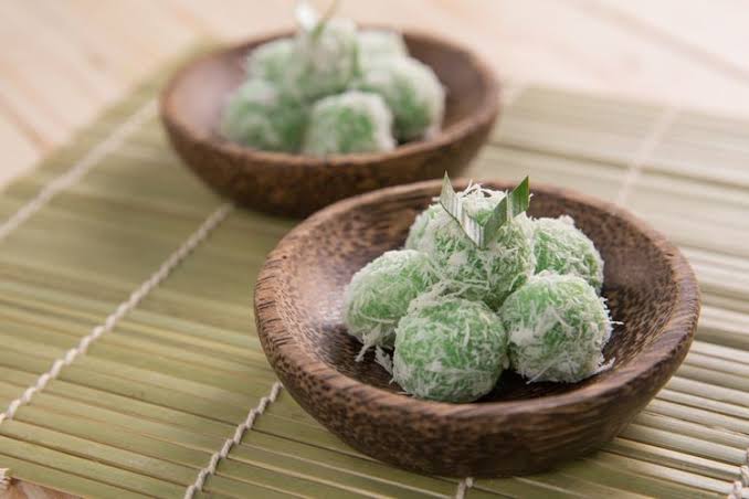 Klepon, Kue Dengan Isian Gula Merah Yang Sangat Lezat