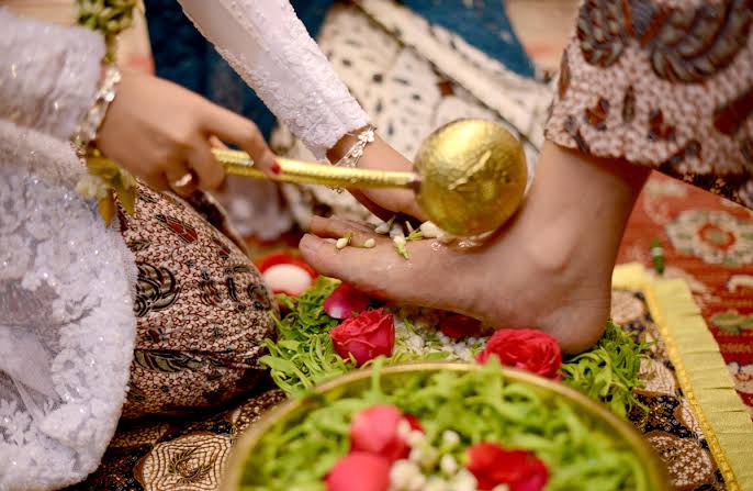 Ritual-Ritual Pernikahan Masyarakat Jawa
