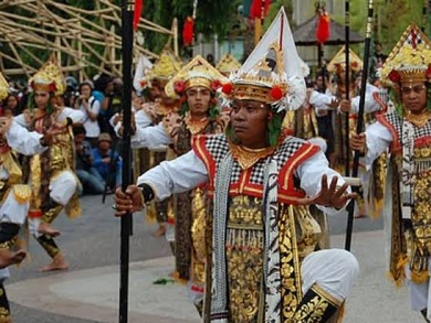 Tari Baris, Tari Yang Menganggungkan Kejantanan Para Pejuang Bali